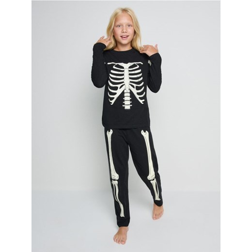 Sinsay - Piżama świecąca w ciemności - czarny Sinsay 146 (10-11 l) Sinsay