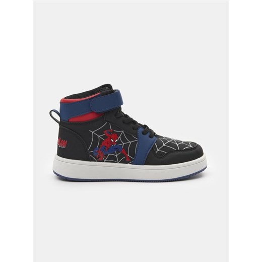 Sinsay - Sneakersy Spider-Man - wielobarwny - id: 466CE-MLC - marki Sinsay - 186082852 Sinsay - Sneakersy Spider-Man - wielobarwny ze sklepu Sinsay w kategorii Buty sportowe dziecięce - zdjęcie 186082852