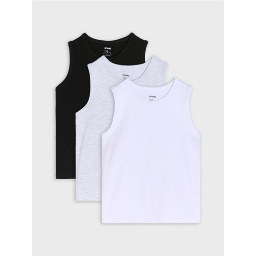 Sinsay - Podkoszulki 3 pack - biały - id: 942FZ-00X - marki Sinsay - 186084171 Sinsay - Podkoszulki 3 pack - biały ze sklepu Sinsay w kategorii T-shirty chłopięce - zdjęcie 186084171