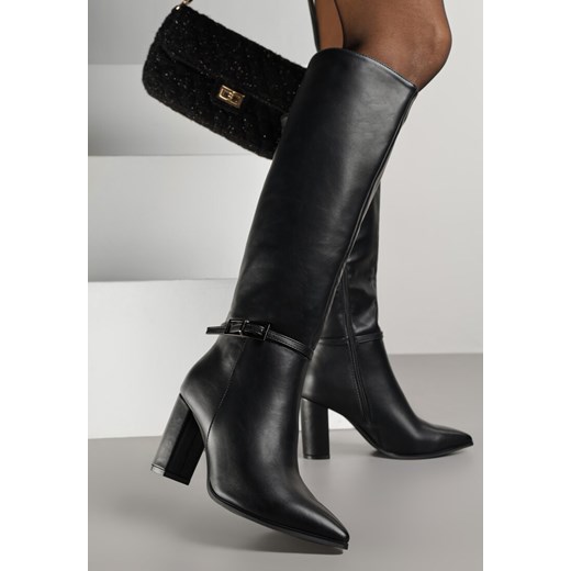 Czarne Kozaki na Słupku ze Szpiczastym Noskiem i Paskiem z Klamrą Luvitte 41 born2be.pl