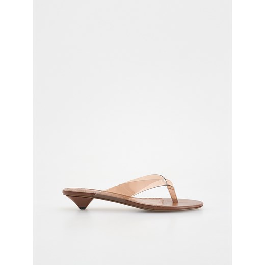 Reserved - Winylowe mule na obcasie - brązowy ze sklepu Reserved w kategorii Klapki damskie - zdjęcie 186088871