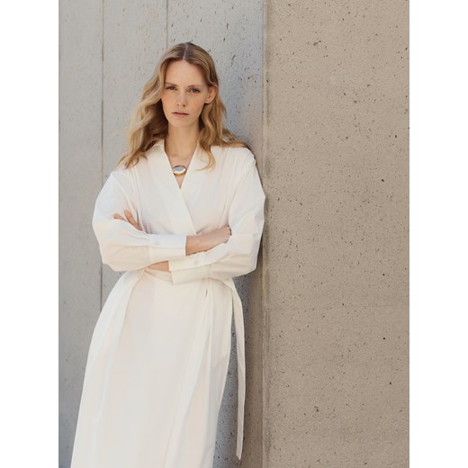 Reserved - Koszulowa sukienka z paskiem - biały Reserved S promocja Reserved