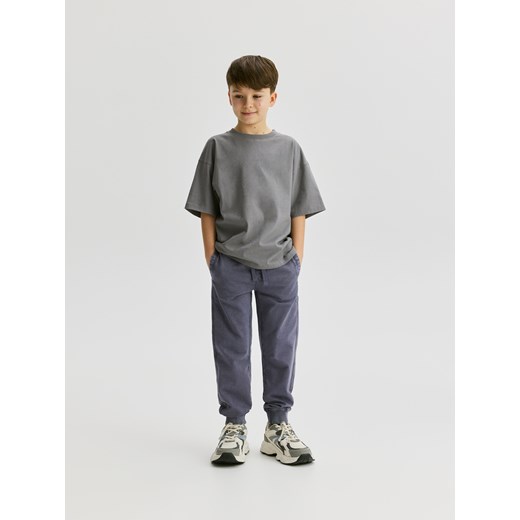 Reserved - Bawełniane joggery - fioletowy ze sklepu Reserved w kategorii Spodnie chłopięce - zdjęcie 186089983