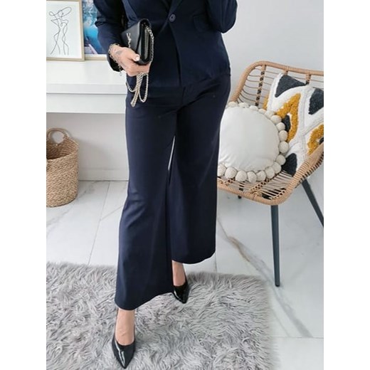 bawełniane spodnie damskie dayana z szeroką nogawką i paskiem - granatowe ze sklepu STYLOWO w kategorii Spodnie damskie - zdjęcie 186090974