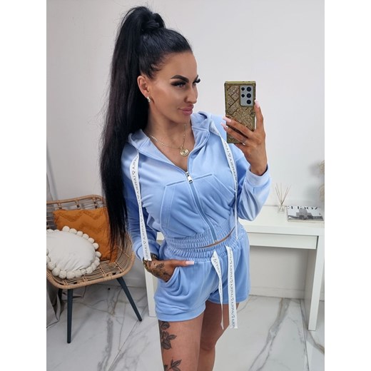 welurowy dres heart la perla bluza  kangurka + krótkie spodenki - niebieski ze sklepu STYLOWO w kategorii Dresy damskie - zdjęcie 186091152
