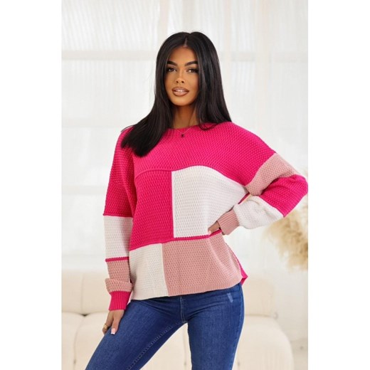 kolorowy sweter zena w kwadraty polski produkt j&k - fuksja ze sklepu STYLOWO w kategorii Swetry damskie - zdjęcie 186091502