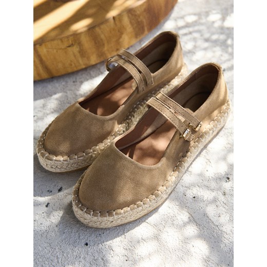 Reserved - Zamszowe espadryle - beżowy ze sklepu Reserved w kategorii Espadryle damskie - zdjęcie 186092852