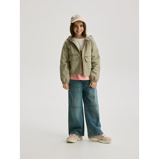 Reserved - Kurtka z kapturem z kieszeniami cargo - beżowy ze sklepu Reserved w kategorii Kurtki dziewczęce - zdjęcie 186092872