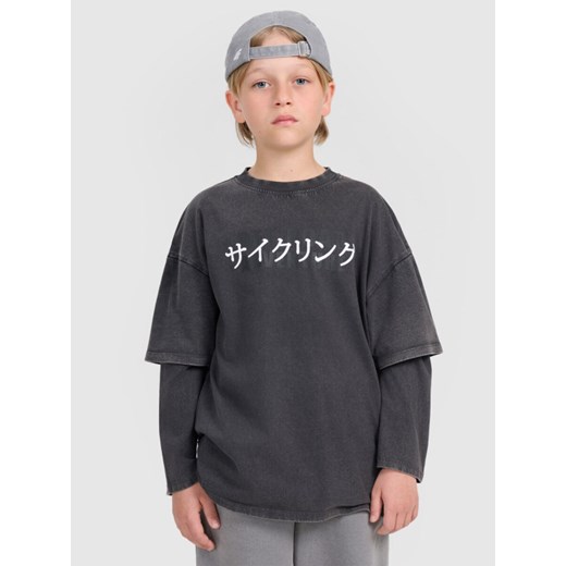 Chłopięcy longsleeve z nadrukiem 4F 4FJRAW25TLONM568 - szary ze sklepu Sportstylestory.com w kategorii Bluzy chłopięce - zdjęcie 186095184