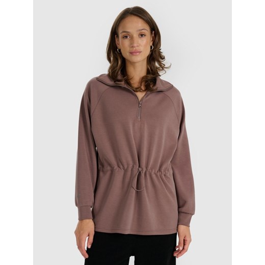 Damska bluza dresowa bez kaptura 4F 4FRAW25TSWSF2463 - brązowa ze sklepu Sportstylestory.com w kategorii Bluzy damskie - zdjęcie 186095543