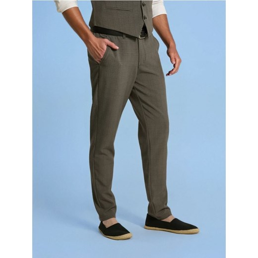 Sinsay - Spodnie chino slim fit w kratę - szary - id: 147EV-90X - marki Sinsay - 186098660 Sinsay - Spodnie chino slim fit w kratę - szary ze sklepu Sinsay w kategorii Spodnie męskie - zdjęcie 186098660