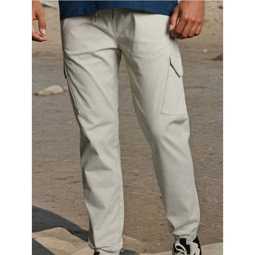 Sinsay - Spodnie jogger cargo - beżowy ze sklepu Sinsay w kategorii Spodnie męskie - zdjęcie 186098661