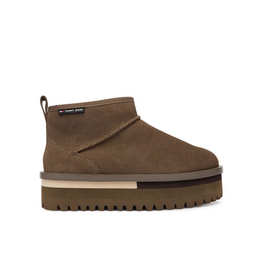 Śniegowce Tommy Jeans Tjw Flatform Snow Boot Suede EN0EN02841 Brązowy ze sklepu eobuwie.pl w kategorii Śniegowce damskie - zdjęcie 186101670