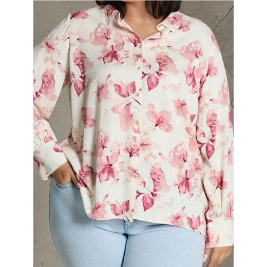 Sinsay - Wiskozowa koszula regular fit w kwiaty PLUS SIZE - wielobarwny ze sklepu Sinsay w kategorii Koszule damskie - zdjęcie 186130194