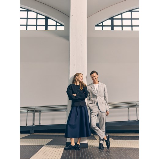 Reserved - Marynarka z domieszką wiskozy - czarny - id: 907HF-99X - marki Reserved - 186138952 Reserved - Marynarka z domieszką wiskozy - czarny ze sklepu Reserved w kategorii Marynarki damskie - zdjęcie 186138952