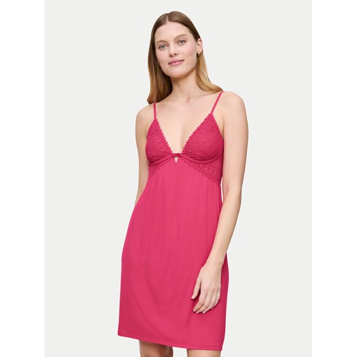 Triumph Koszula nocna Aura Spotlight 10225033 Różowy Regular Fit ze sklepu MODIVO w kategorii Koszule nocne - zdjęcie 186151313