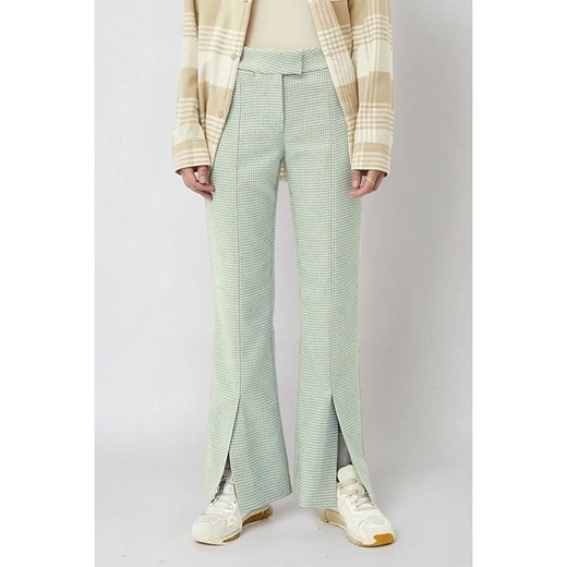 Weekday Spodnie w kolorze zielonym ze sklepu Limango Polska w kategorii Spodnie damskie - zdjęcie 186156484