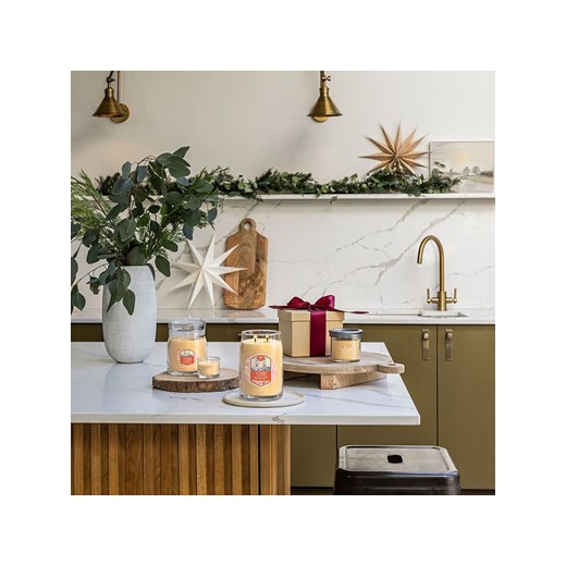 Yankee Candle Świeca zapachowa &quot;Slopeside Spritz&quot; - 122 g Yankee Candle onesize okazyjna cena Limango Polska