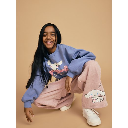 Reserved - Szerokie dresy Cinnamoroll - fioletowy ze sklepu Reserved w kategorii Spodnie dziewczęce - zdjęcie 186178242