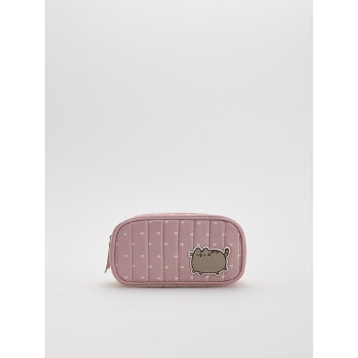 Reserved - Piórnik Pusheen - brudny róż - id: 119FQ-39X - marki Reserved - 186182192 Reserved - Piórnik Pusheen - brudny róż ze sklepu Reserved w kategorii Piórniki - zdjęcie 186182192