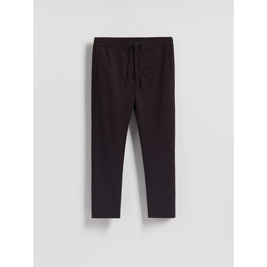 Reserved - Spodnie joggery - mahoniowy ze sklepu Reserved w kategorii Spodnie męskie - zdjęcie 186182614