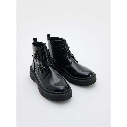 Reserved - Botki z imitacji skóry - czarny ze sklepu Reserved w kategorii Buty zimowe dziecięce - zdjęcie 186183482