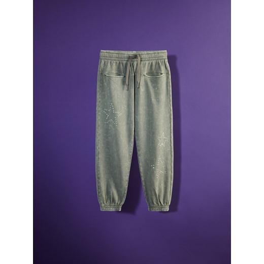 Reserved - Spodnie dresowe z aplikacją - ciemnoszary ze sklepu Reserved w kategorii Spodnie dziewczęce - zdjęcie 186184711