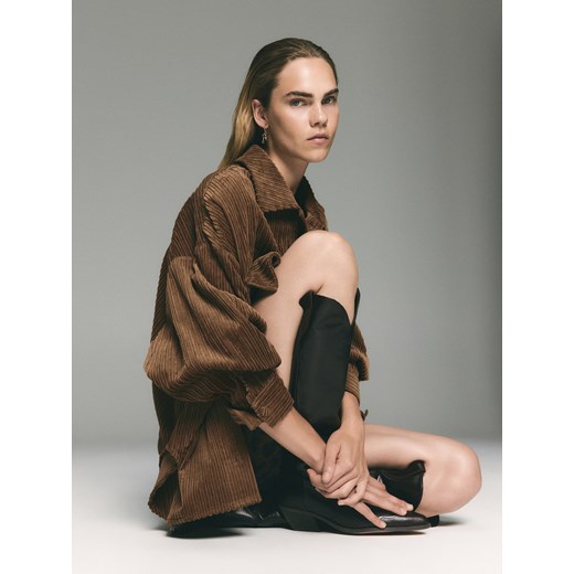 Reserved - Sztruksowa koszula z kieszeniami - brązowy ze sklepu Reserved w kategorii Koszule damskie - zdjęcie 186189840