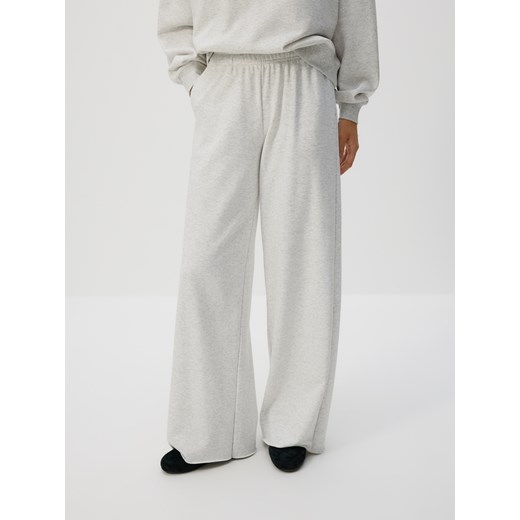 Reserved - Spodnie dresowe - jasnoszary ze sklepu Reserved w kategorii Spodnie damskie - zdjęcie 186189962