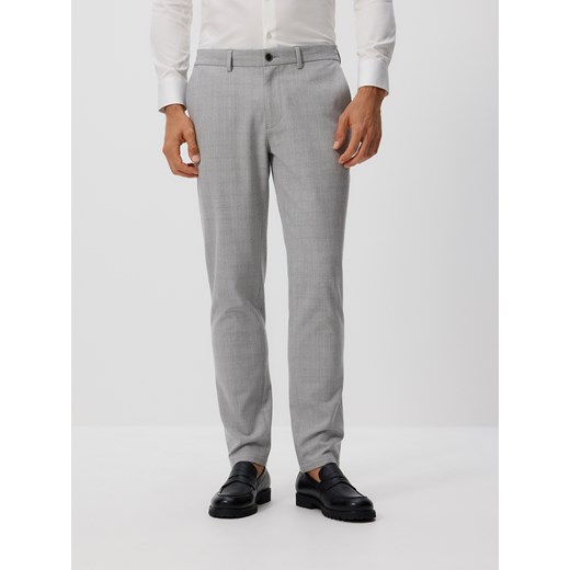 Reserved - Spodnie chino slim z wiskozą - beżowy ze sklepu Reserved w kategorii Spodnie męskie - zdjęcie 186190442