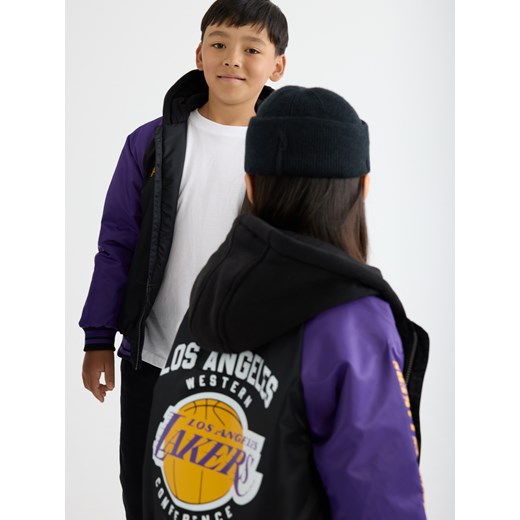 Reserved - Kurtka Los Angeles Lakers NBA - czarny ze sklepu Reserved w kategorii Kurtki chłopięce - zdjęcie 186191190