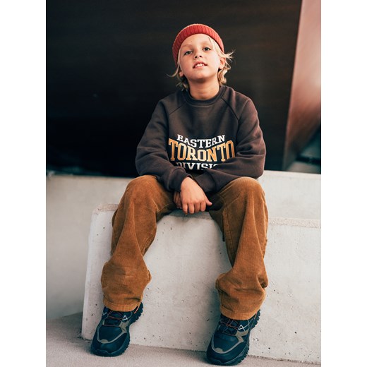 Reserved - Sztruksowe spodnie - brązowy ze sklepu Reserved w kategorii Spodnie chłopięce - zdjęcie 186198494