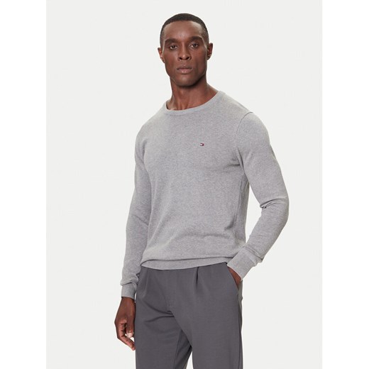 Tommy Hilfiger Sweter MW0MW14748 Szary Regular Fit ze sklepu MODIVO w kategorii Swetry męskie - zdjęcie 186200660