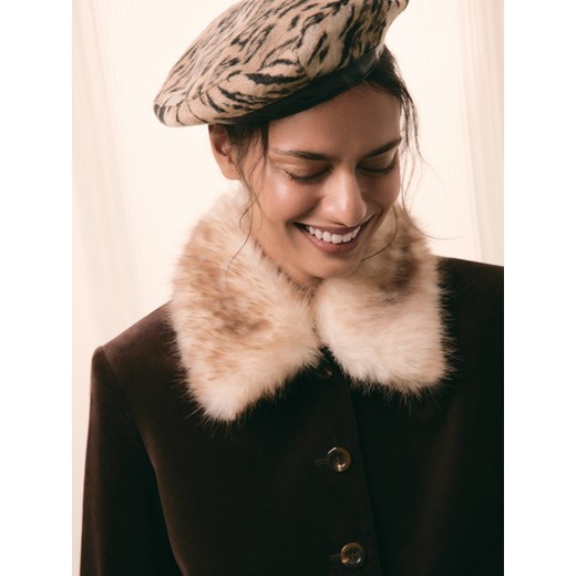 Reserved - Beret ze zwierzęcym wzorem - wielobarwny ze sklepu Reserved w kategorii Berety damskie - zdjęcie 186208404