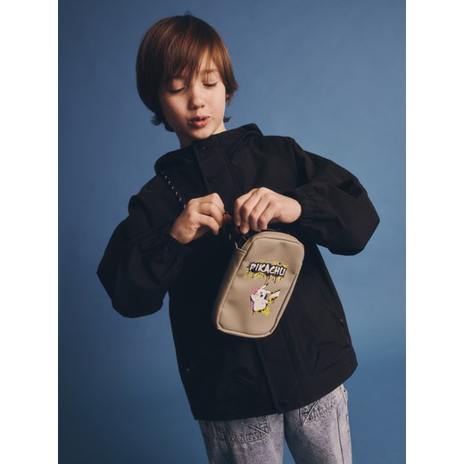 Reserved - Saszetka Pokémon - ciemnozielony ze sklepu Reserved w kategorii Torby i walizki dziecięce - zdjęcie 186210762