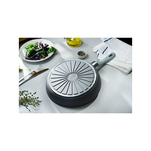 Ballarini Patelnia &quot;Lazise&quot; w kolorze czarnym - Ø 24 cm Ballarini onesize Limango Polska promocyjna cena