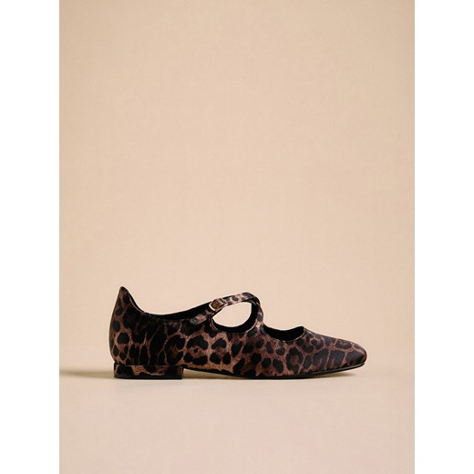 Reserved - Baleriny ze zwierzęcym wzorem - wielobarwny ze sklepu Reserved w kategorii Balerinki - zdjęcie 186228050