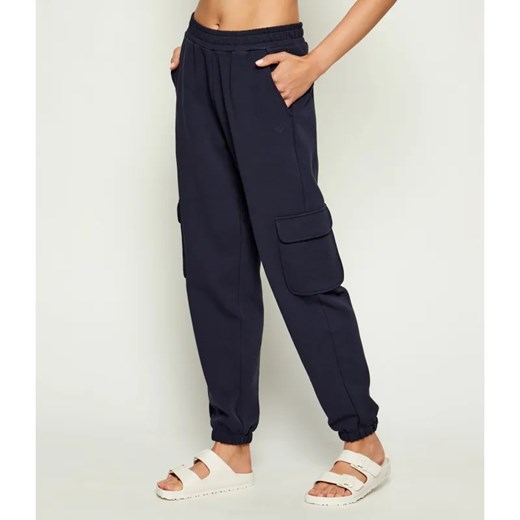 Emporio Armani Spodnie dresowe | Regular Fit ze sklepu Gomez Fashion Store w kategorii Spodnie damskie - zdjęcie 186229594