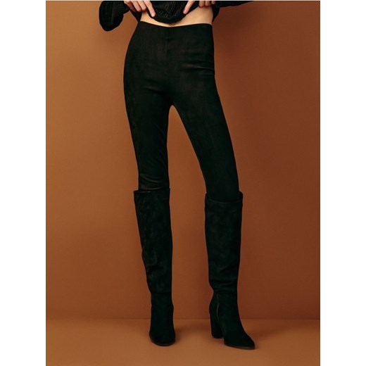 Sinsay - Legginsy z imitacji zamszu - czarny ze sklepu Sinsay w kategorii Spodnie damskie - zdjęcie 186231450