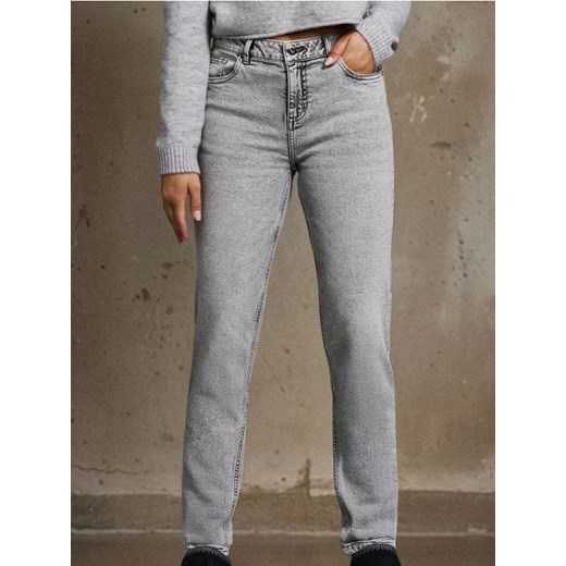 Sinsay - Jeansy boyfriend slim - szary ze sklepu Sinsay w kategorii Jeansy damskie - zdjęcie 186231540