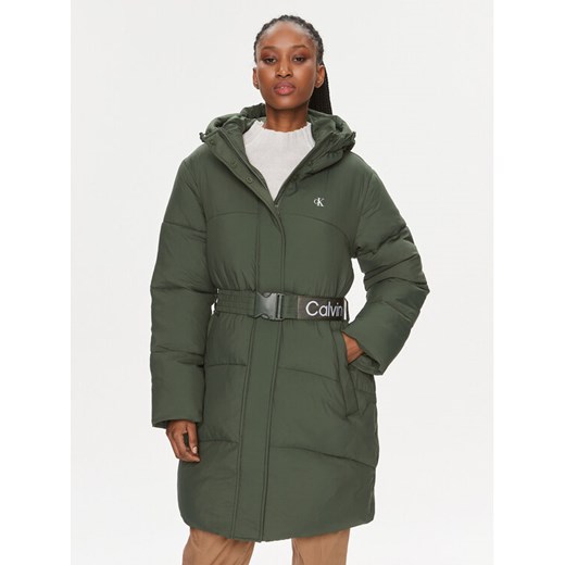 Calvin Klein Jeans Kurtka zimowa J20J221894 Zielony Regular Fit ze sklepu MODIVO w kategorii Kurtki damskie - zdjęcie 186233723