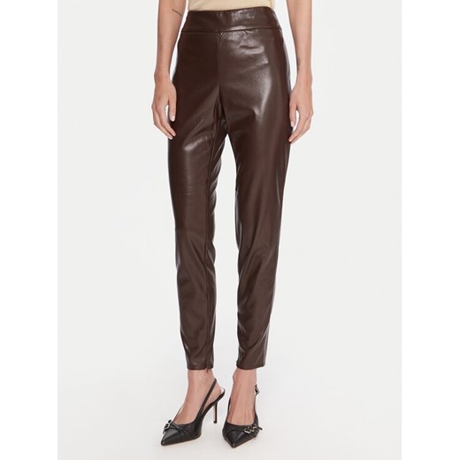 Guess Spodnie z imitacji skóry W4BB18 WGIK0 Czarny Slim Fit ze sklepu MODIVO w kategorii Spodnie damskie - zdjęcie 186245530