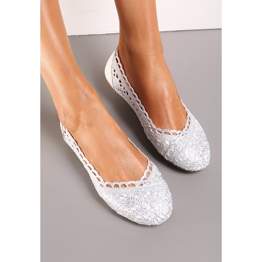 Srebrne Koronkowe Balerinki Wsuwane Treada ze sklepu born2be.pl w kategorii Balerinki - zdjęcie 186251200