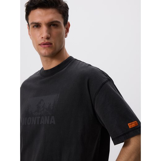 Reserved - T-shirt boxy z nadrukiem - ciemnoszary ze sklepu Reserved w kategorii T-shirty męskie - zdjęcie 186253961