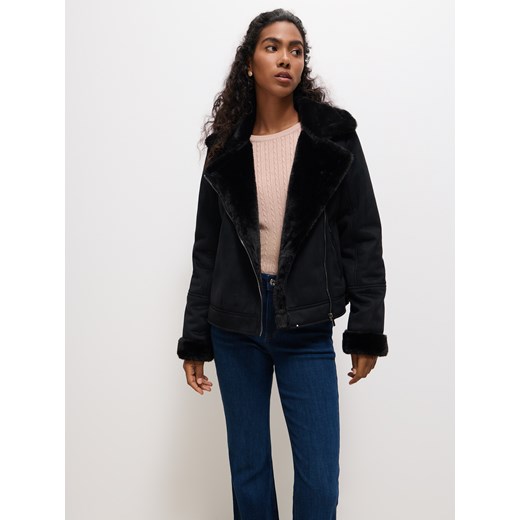 Mohito - Czarna kurtka z futerkiem - czarny Mohito 42 Mohito