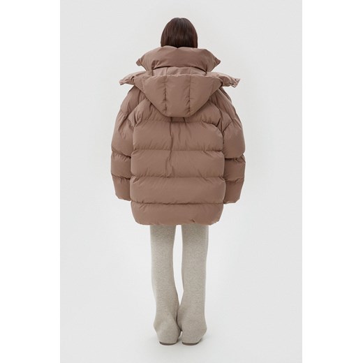 Estro: Jasnobrązowa pikowana kurtka damska oversize typu puffer z wysokim Estro XS Estro