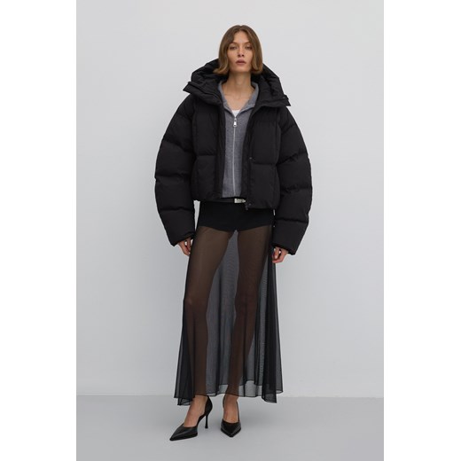 Estro: Krótka czarna kurtka damska typu puffer z wysokim kołnierzem na zimę Estro S Estro