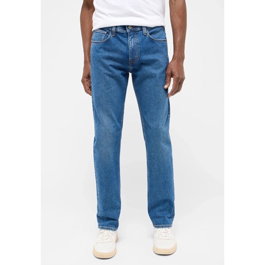 Męskie Spodnie Jeansowe Mustang Style Orlando Slim Denim Blue 1016314 5000 581 ze sklepu YouNeedit.pl w kategorii Jeansy męskie - zdjęcie 186266163