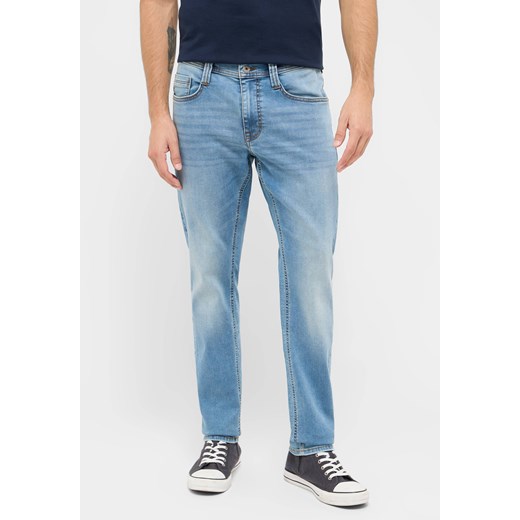 Męskie Spodnie Jeansowe Mustang Style Oregon Slim K Denim Blue 1016322 5000 303 ze sklepu YouNeedit.pl w kategorii Jeansy męskie - zdjęcie 186266164