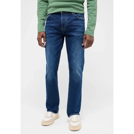 Męskie Spodnie Jeansowe Mustang Style Michigan Straight Denim Blue 1016336 5000 784 ze sklepu YouNeedit.pl w kategorii Jeansy męskie - zdjęcie 186266191